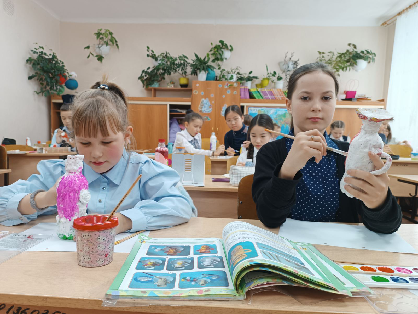 Праздничная ваза для мамы своими руками.